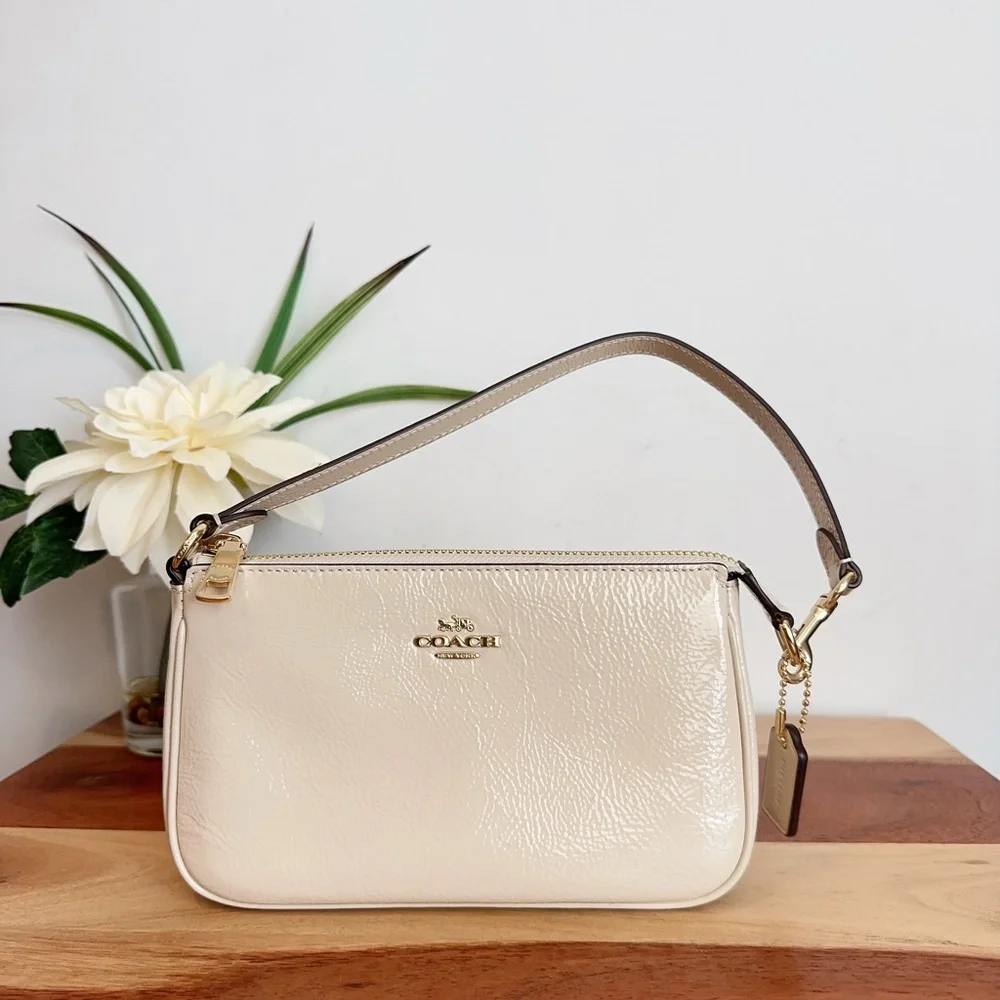 NWT Coach Leather‎ Nolita 19